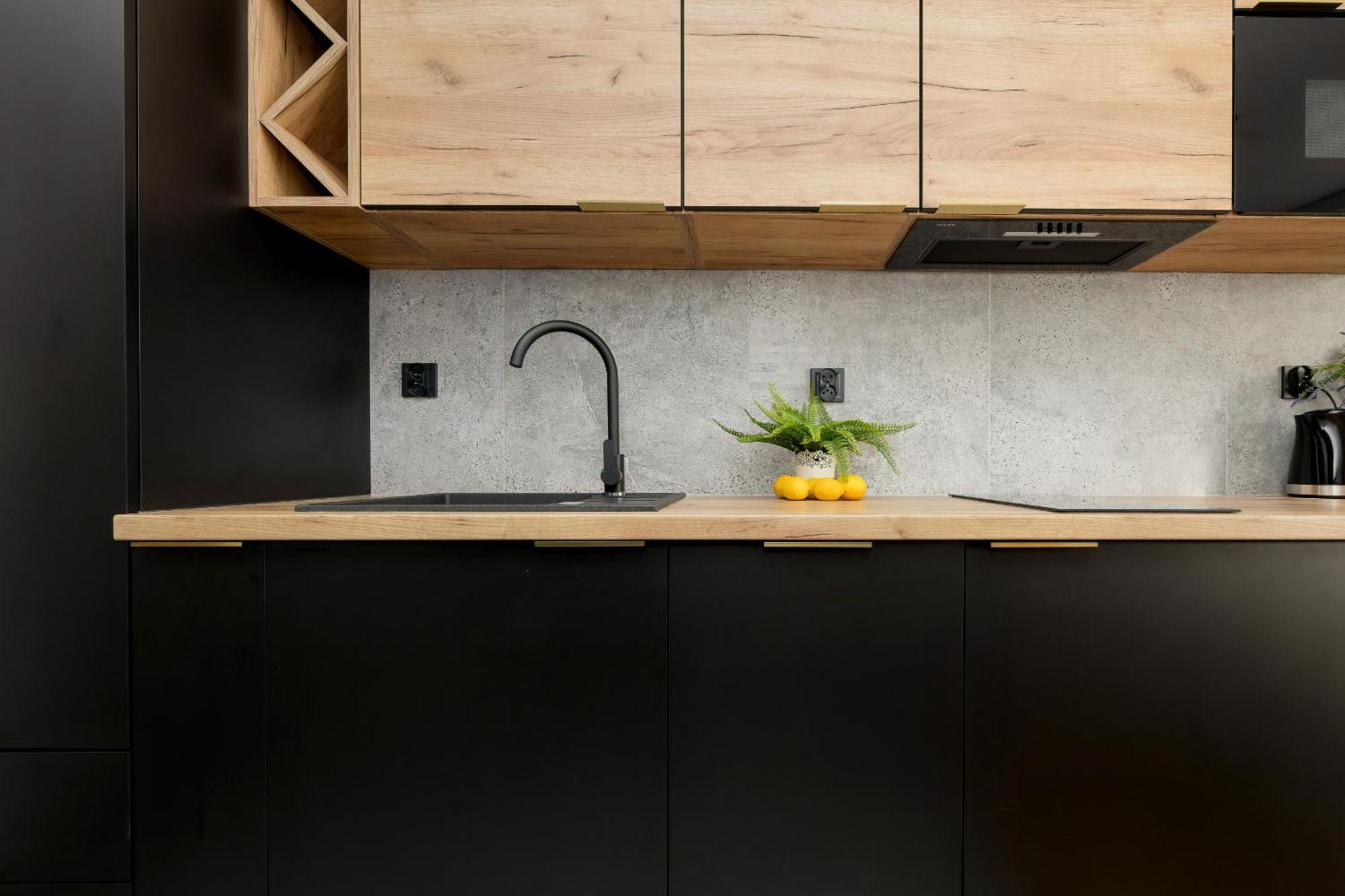 Modern Black & Wooden Apartment Warsaw Near The Airport By Noclegi Renters Zewnętrze zdjęcie